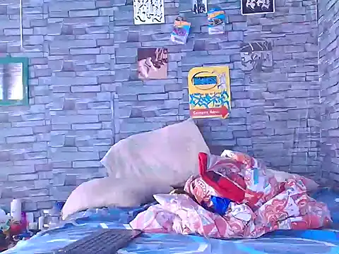 Lady Godss online show from December 1, 7:05 pm