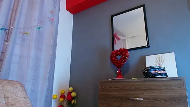 jade brunnette online show from February 18, 8:08 pm