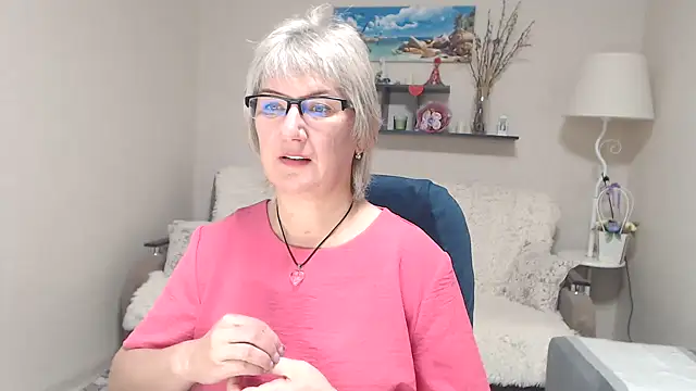 FleurMays online show from October 15, 6:05 am