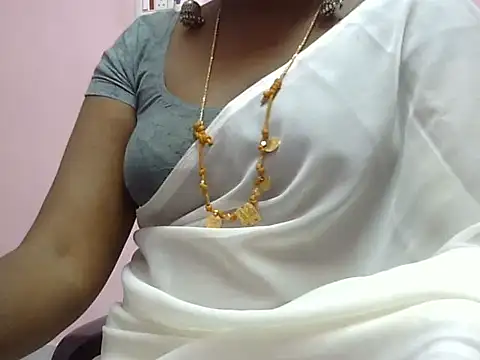 Hot akshara online show from March 9, 6:33 pm