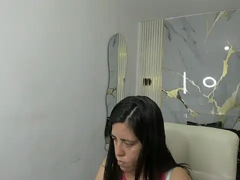 kathina giraldo online show from April 17, 12:51 pm