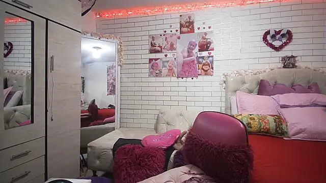 maturehot 65 online show from March 7, 11:12 pm