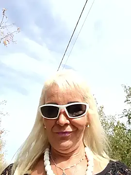 CassandraSandra44 online show from September 16, 9:50 am