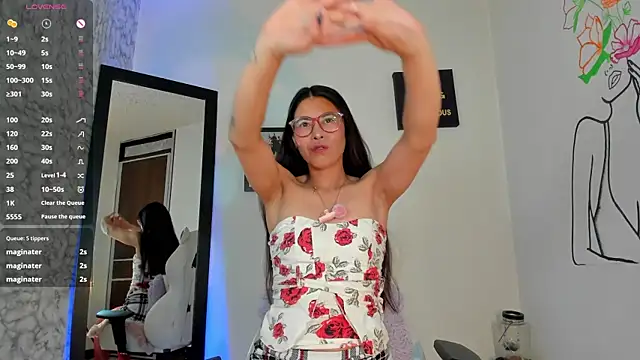 natashaanurak online show from February 5, 2:14 am