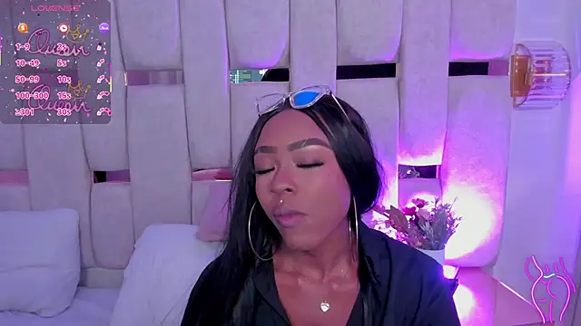 mia schwarz online show from April 18, 8:53 pm