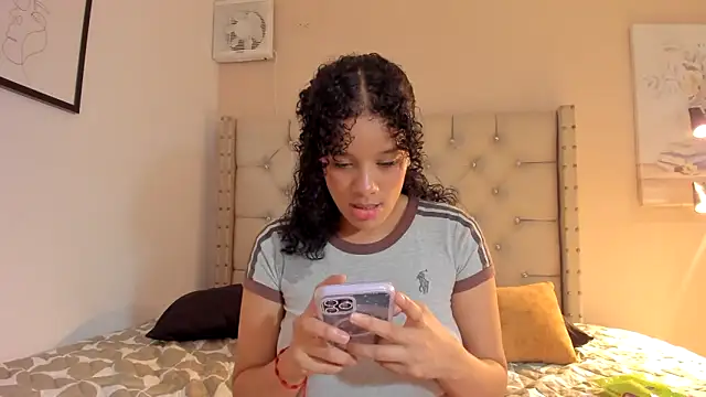 vanesasexyhot21 online show from March 7, 2:18 am