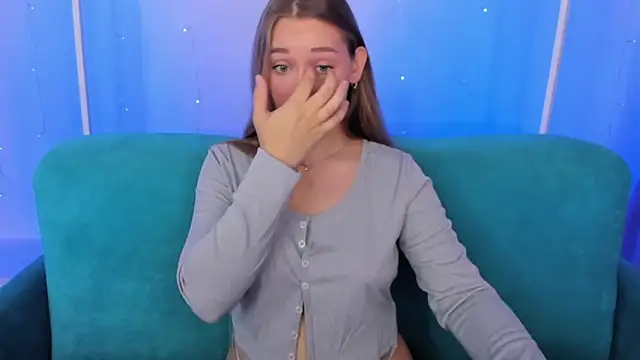 Snapshot of AlinaVice chatting on September 30, 1:22 am AlinaVice online show from September 30, 1:22 am