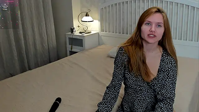 Eva  Lewis online show from March 19, 7:35 am