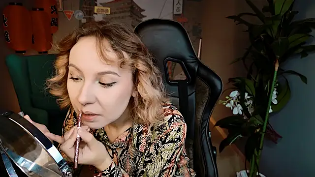Snapshot of JasmineMilko chatting on September 30, 5:13 am JasmineMilko online show from September 30, 5:13 am