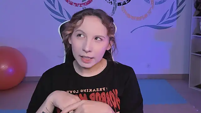 Snapshot of JasmineMilko chatting on October 2, 5:34 am JasmineMilko online show from October 2, 5:34 am