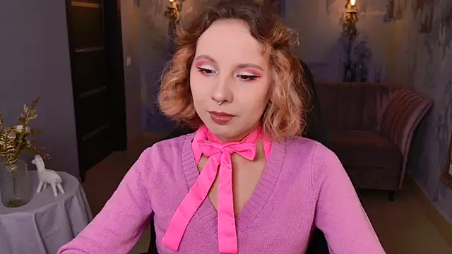 Snapshot of JasmineMilko chatting on October 1, 5:23 am JasmineMilko online show from October 1, 5:23 am