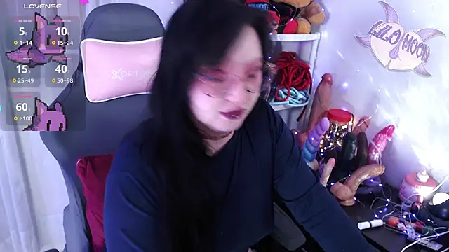LiloMoon69 online show from February 27, 4:07 pm