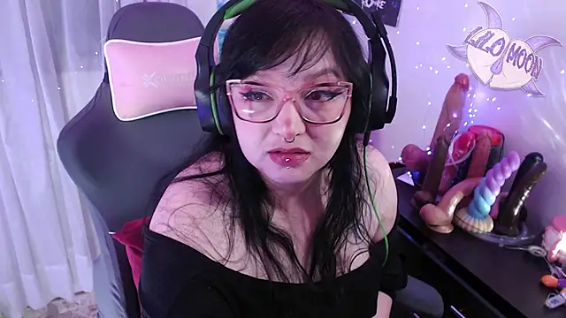 LiloMoon69 online show from May 29, 6:33 am