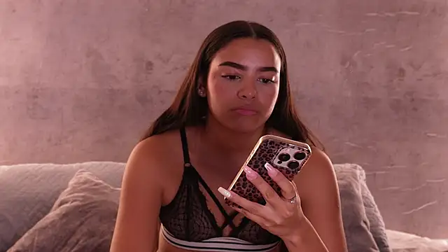 Nicky and Blake online show from February 3, 8:01 pm