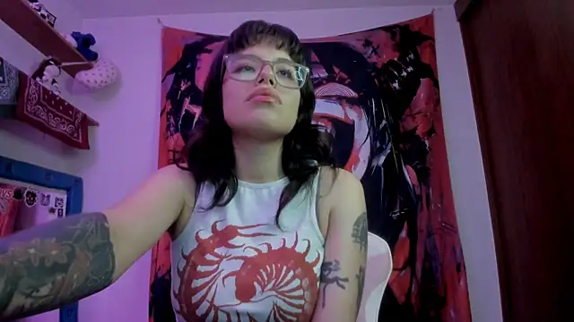 Lucyfx666 online show from April 25, 3:53 am