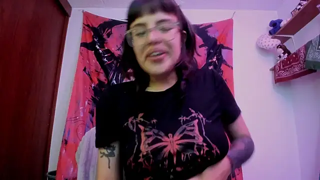Lucyfx666 online show from July 4, 6:42 am