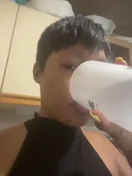 NAUGHTYSHALOTXX online show from March 9, 4:10 pm