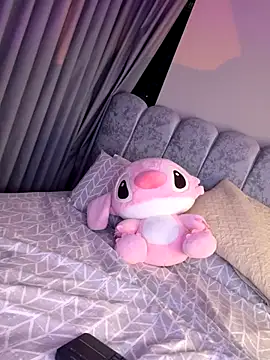 ashlyestone online show from November 5, 5:12 am