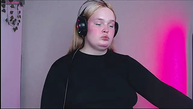 rozzhaos8 online show from October 23, 11:38 am