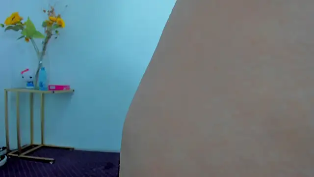 AishaRouhi online show from March 27, 4:58 am