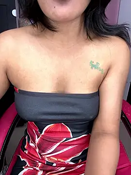 LeisyXO online show from January 11, 7:08 pm