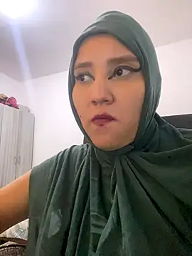 hannahayat online show from October 6, 8:02 pm