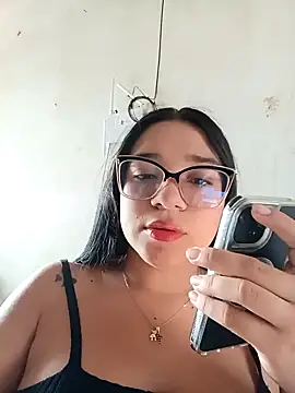 -VICKKY online show from September 27, 2:46 pm