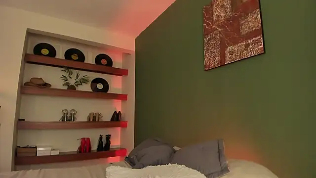 iriiina veneno online show from February 15, 4:26 am