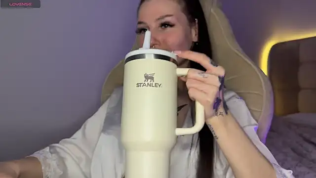 MarlynRobertsen online show from October 25, 11:18 am