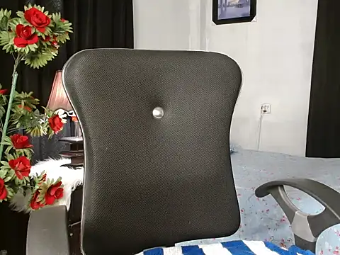 RaishaSEXY online show from May 24, 11:36 pm