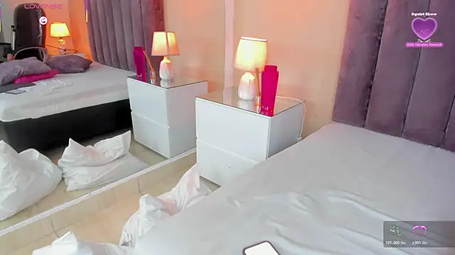 Megan Thompsonn online show from March 17, 1:26 pm