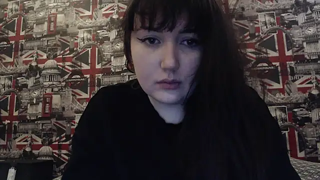 Lynylou online show from February 27, 8:41 pm