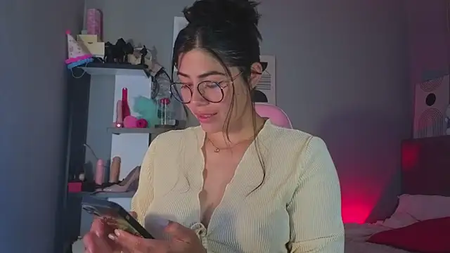 LoaLuxury online show from March 25, 7:06 pm