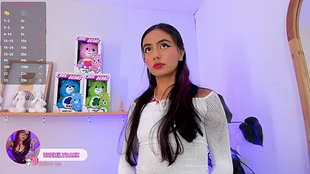 Snapshot of emily_bank chatting on October 15, 7:38 pm emily bank online show from October 15, 7:38 pm