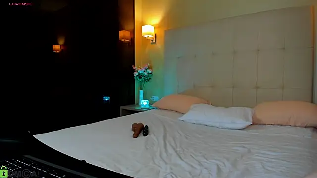 Valerie Woods online show from February 23, 12:55 am