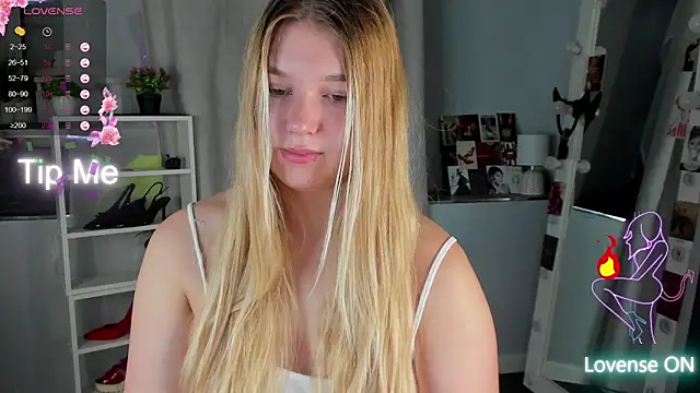 Rebecca Kelly online show from September 9, 1:49 am