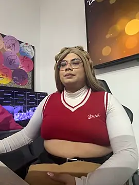 Tom Silver   online show from December 4, 5:32 am