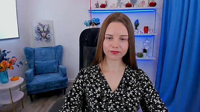 MileyWings online show from October 25, 12:02 pm