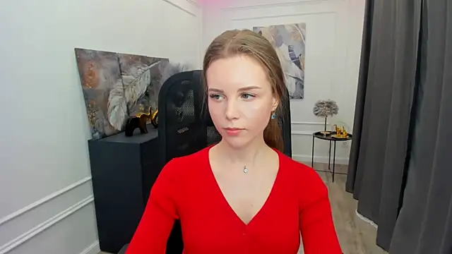 MileyWings online show from March 18, 11:37 am