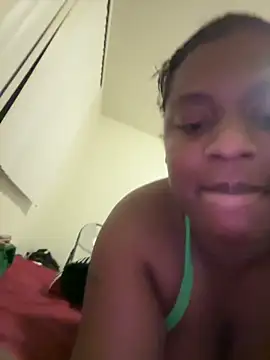 Prettynthick12 online show from March 8, 11:47 am