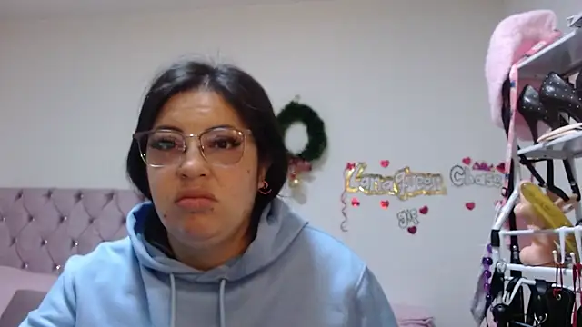 lanaqueen699 online show from March 9, 12:19 pm