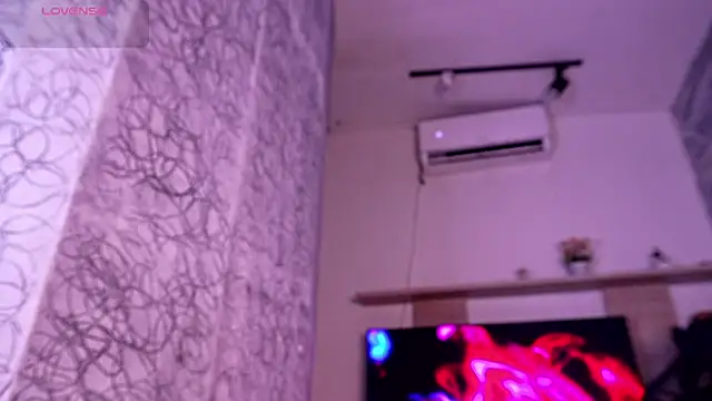 Melany Luv online show from April 7, 8:11 pm