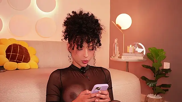 OSHUN  online show from April 10, 10:38 pm