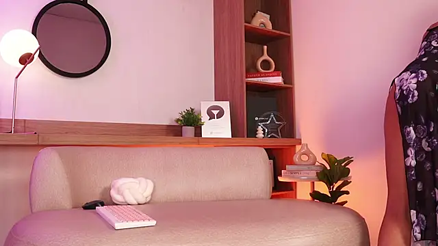 OSHUN  online show from May 16, 11:04 pm