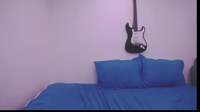 amydeepqueen online show from April 13, 1:56 pm