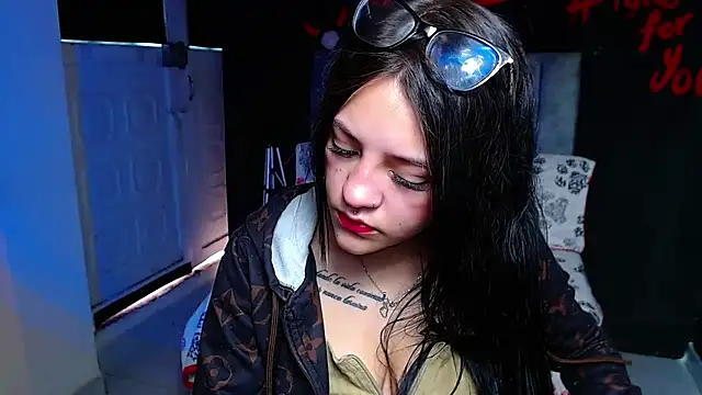 Violettasquirt online show from April 8, 2:41 pm