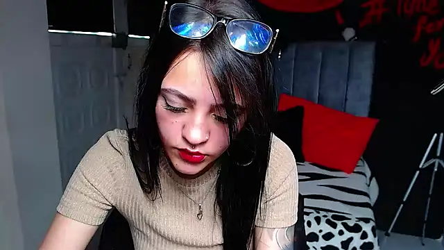 Violettasquirt online show from March 26, 2:19 pm