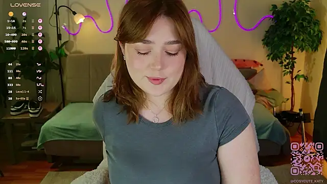 cosycute  online show from April 20, 6:33 pm