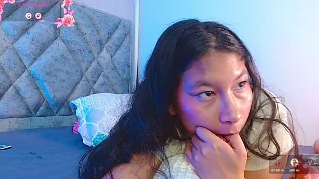 zoewilliams2 online show from March 24, 8:41 am