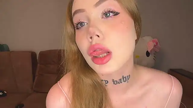 hanna cry baby online show from November 14, 9:15 pm